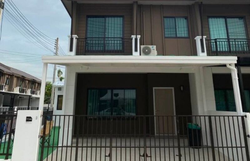 พฤกษาวิลล์ 120 สนามบินเชียงใหม่ – แม่เหียะ ทาวน์โฮม 2 ชั้น หลังมุ