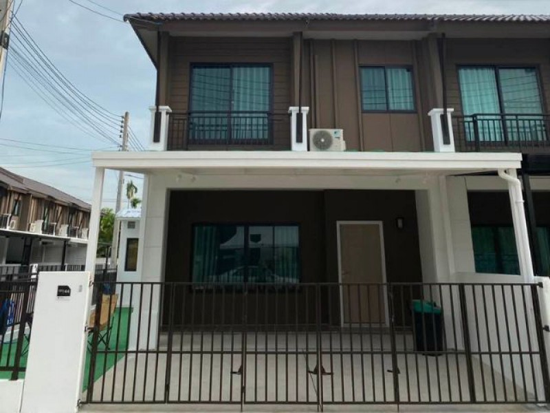 พฤกษาวิลล์ 120 สนามบินเชียงใหม่ – แม่เหียะ ทาวน์โฮม 2 ชั้น หลังมุ