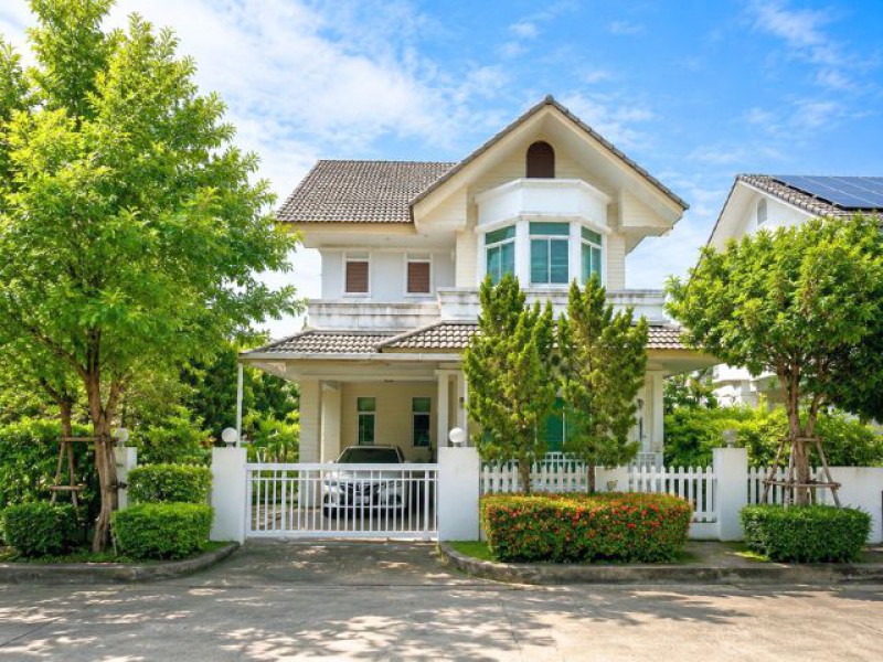 บ้านเดี่ยวหลังมุม ในโครงการปาล์ม สปริงส์ คันทรีโฮมส์ หายากมาก