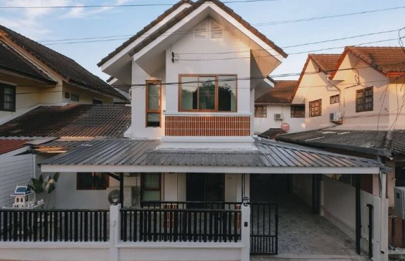 บ้าน 2 ชั้น ย่านสันผักหวาน หางดง เครื่องใช้ไฟฟ้าครบ พร้อมเข้าอยู่