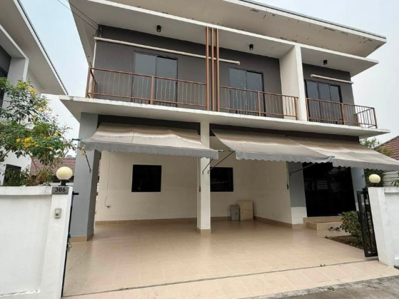 บ้านนอกโครงการ บรรยากาศเงียบสงบ ติดกับ หมู่บ้านธารอิงดอยหางดง เฟอ
