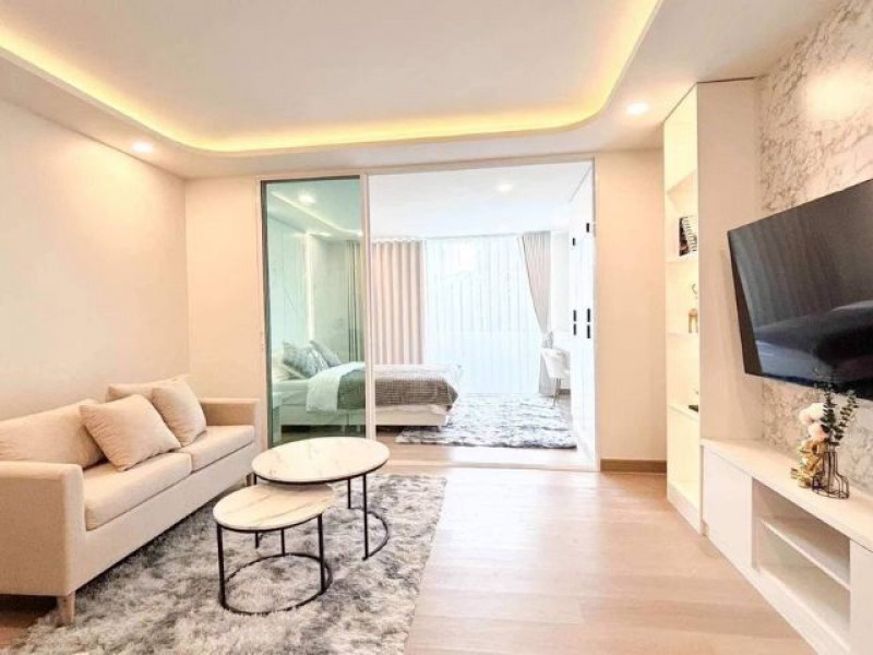 คอนโดนครพิงค์ ซิตี้วิว ห้องรีโนเวทใหม่ ตกแต่งพร้อมเข้าอยู่ ใกล้นิ