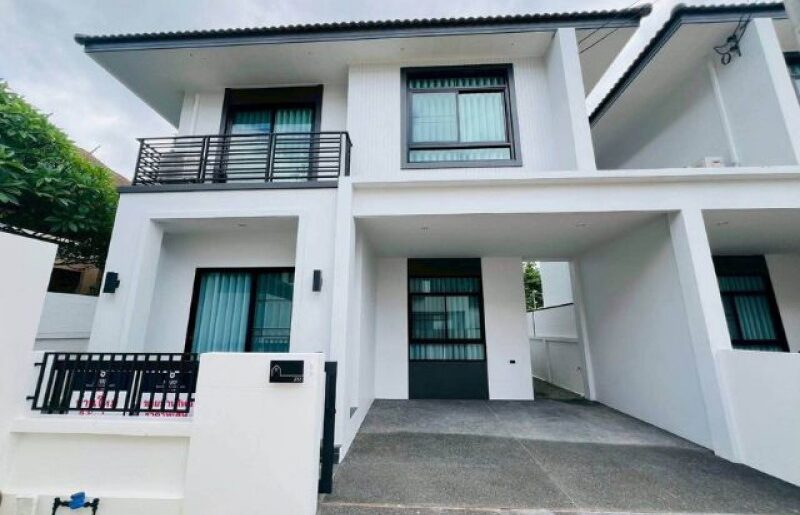 บ้านสร้างใหม่ สไตล์ Contemporary Modern โซนกาดฝรั่ง หางดง 500 เมต