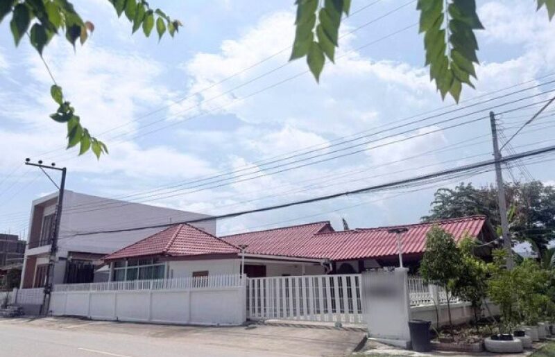 บ้านเดี่ยวหลังใหญ่ (5 ห้องนอน) พื้นที่เยอะ ใกล้ตลาดเจริญ สี่แยกหล