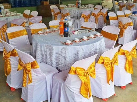 ขาย สินค้า ขายผ้าคลุมเก้าอี้ราคาถูก ผ้าคลุมโต๊ะจีน-โต๊ะกลมราคาโรงงาน ถูกงานวัดงานบุญงานเลี้ยง สำหรับโรงแรมและอีเวนต์ทุกประเภท รับผลิตผ้าคลุมเก้าอี้สกรีนชื่อ-ราคาส่ง